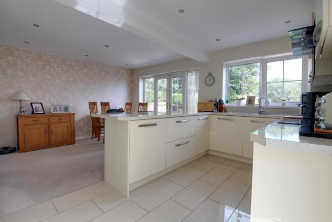 Open plan kitchen diner