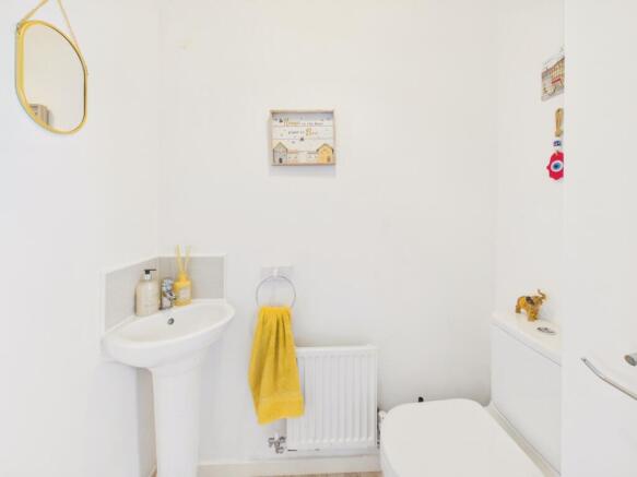 2 bed Semi-Detached for sale Image 5