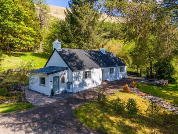 Cottage Side