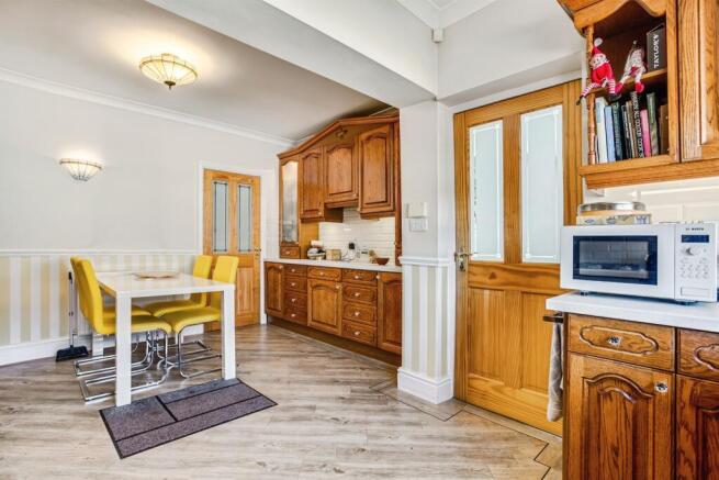 2 bed Detached Bungalow for sale Image 7