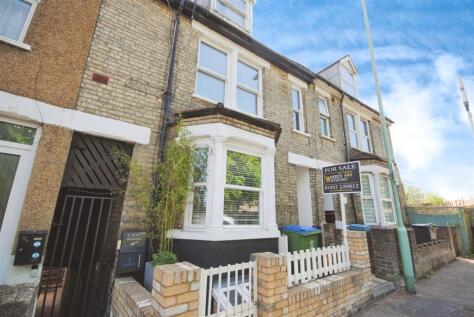 GLADSTONE ROAD, Watford