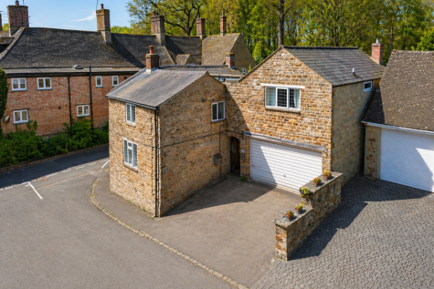 Astrop Road, Kings Sutton, Banbury, OX17