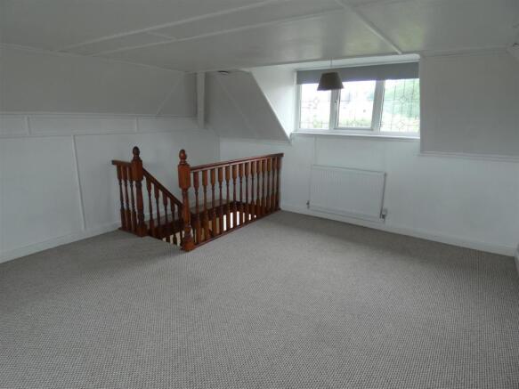 BEDROOM 2