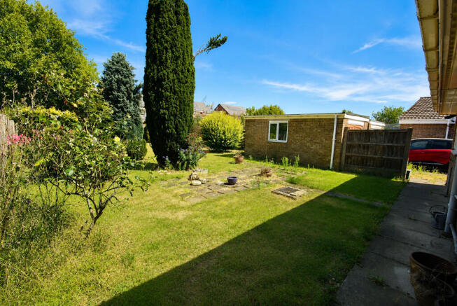 2 bed Detached Bungalow for sale Image 12