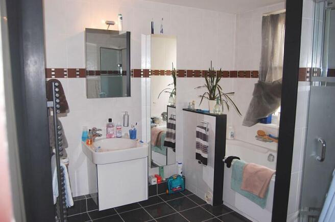 bathroom3