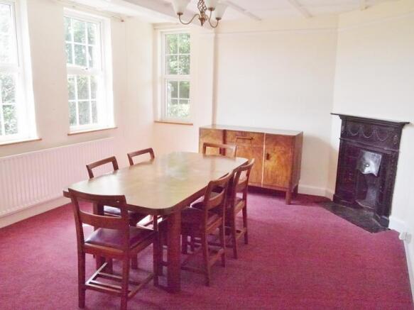 Dining Room/Bedroom 4