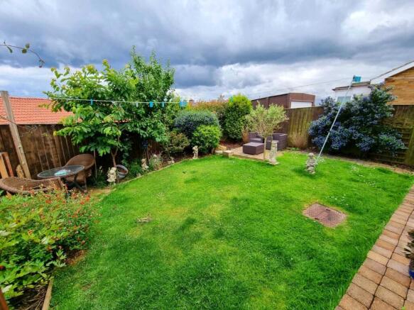 2 bed Detached Bungalow for sale Image 12
