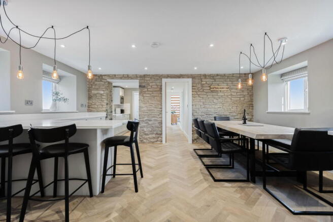3 bed Barn Conversion for sale Image 12