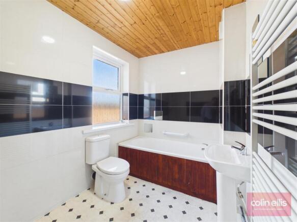 4 bed Semi-Detached for sale Image 7