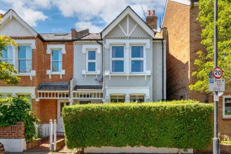 St Albans Avenue, Bedford Park borders, Chiswick, W4