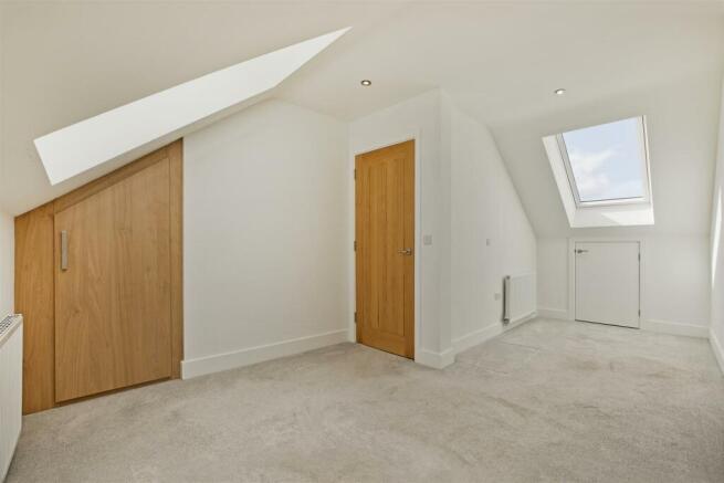 Bedroom 1.jpg