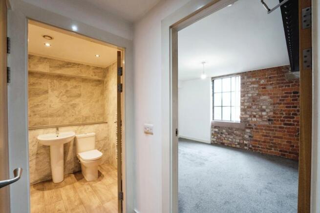 Bathroom/Bedroom