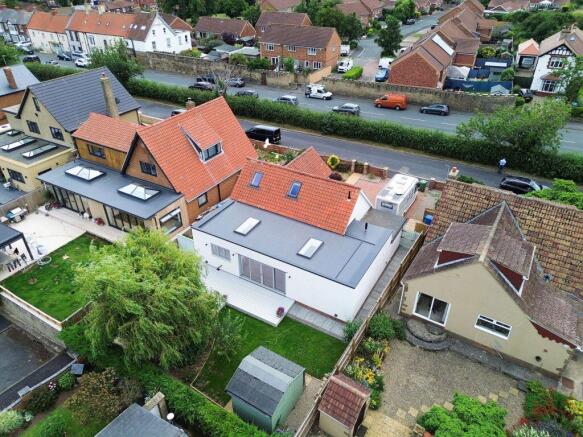 4 bed Detached Bungalow for sale Image 12