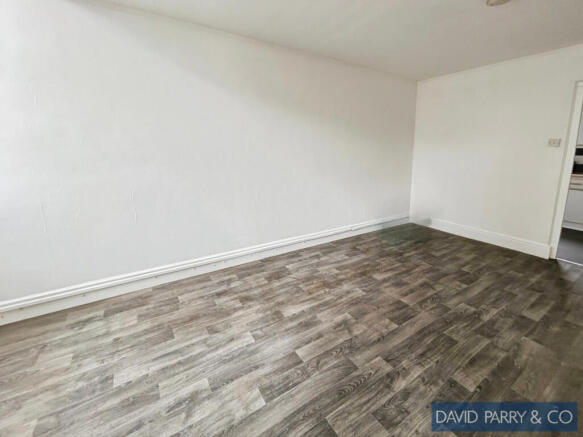 Ground Floor/Basement Level Flat