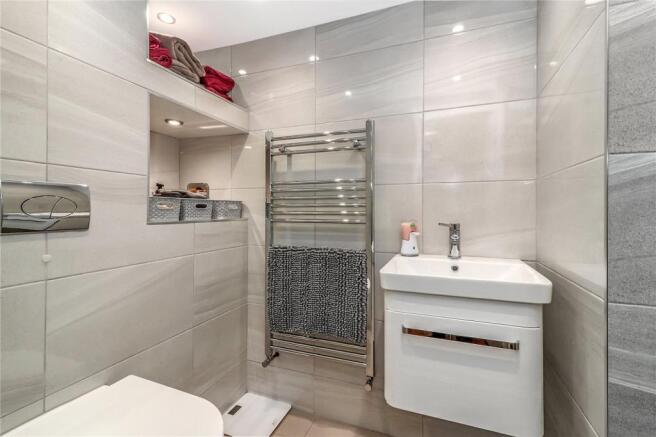 G/Flr Shower-Wc