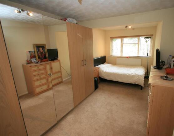 Bedroom 2.jpg