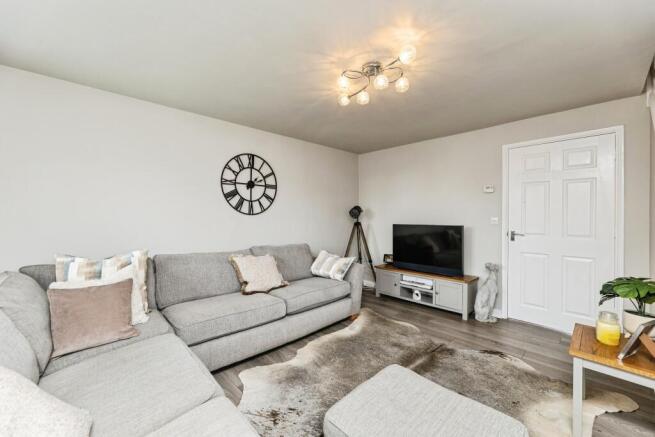 Woodland Walk, Upton, Pontefract, WF9 photo 4
