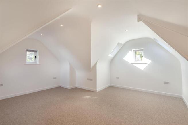 8524038-interior01.jpg