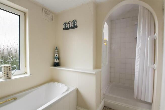 3 bed Terraced for sale Image 12