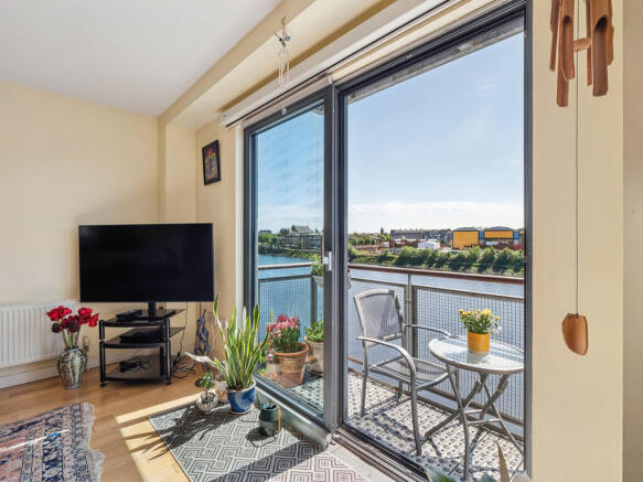 2/1, 314 Meadowside Quay Walk, Glasgow Harbour, G11 6AY photo 4