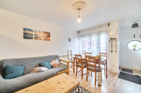 Padbury Close, Bedfont, Feltham, TW14
