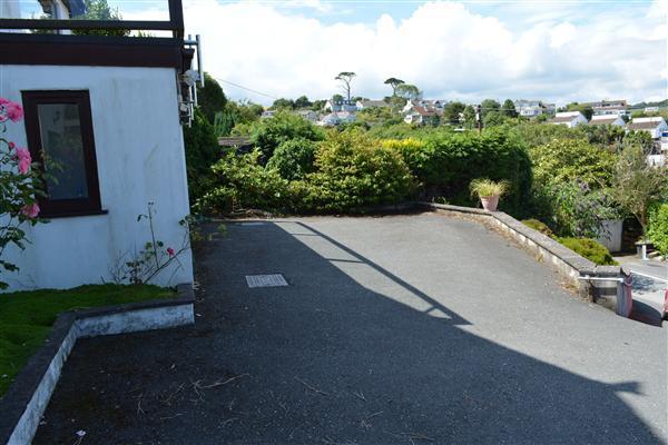 Front Driveway and Garden