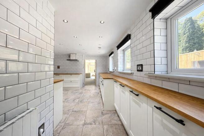 3 bed Detached for sale Image 8