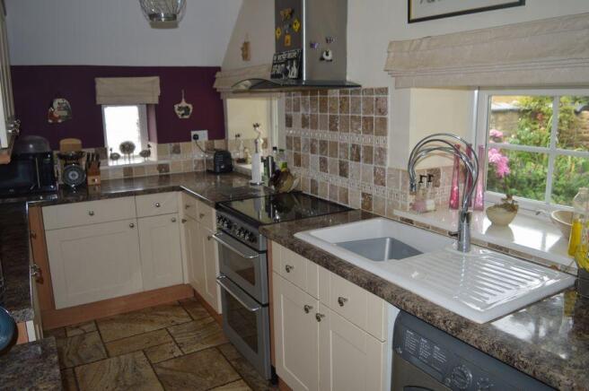 KITCHEN/BREAKFAST ROOM