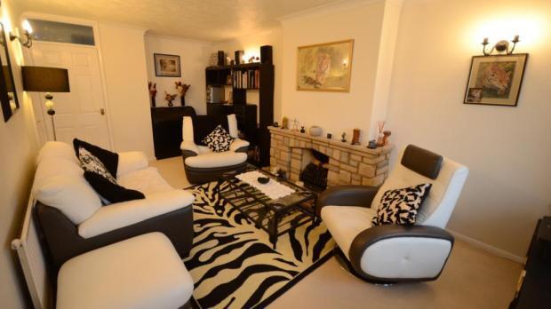 Lounge B