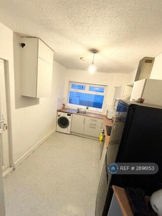 3 bed Terraced to rent Image 7