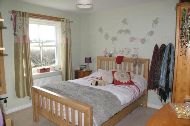 BEDROOM 2