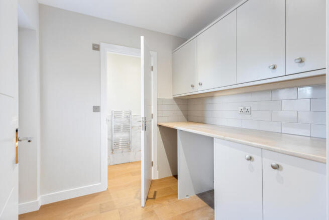 4 bed Detached for sale Image 10