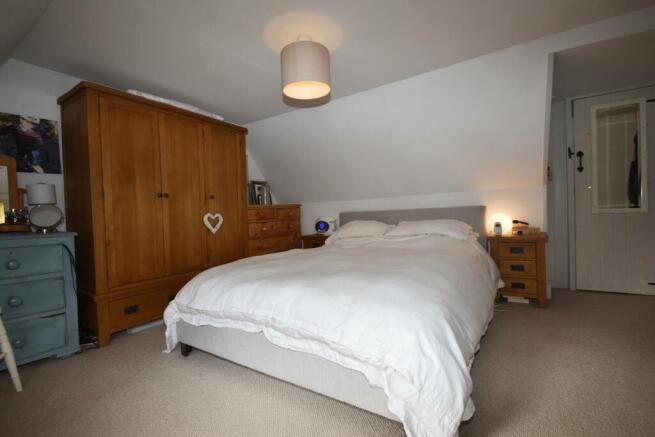 Bedroom 1.JPG