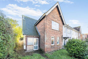 224, Old Road East, Gravesend DA12 1PQ