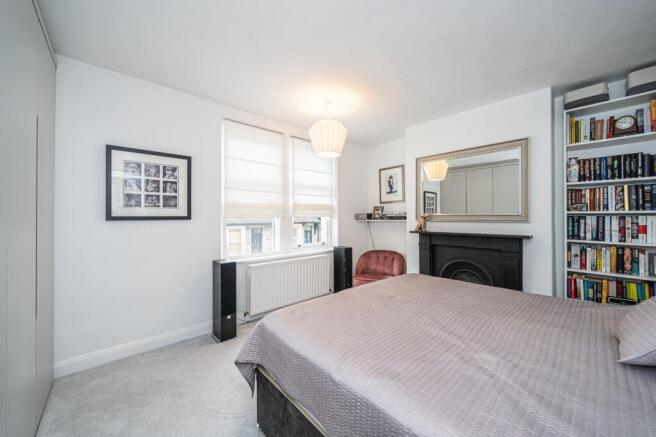 3 bed Terraced to rent Image 5