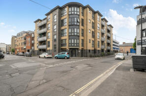 Flat 31, 74, Canal Walk, Southampton SO14 3LE