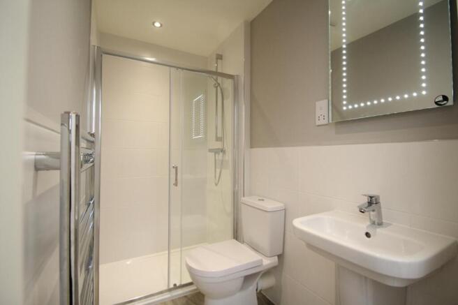 2 bed Flat to rent Image 6