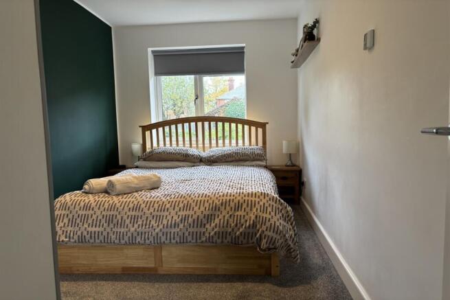Bedroom 3 (Main)