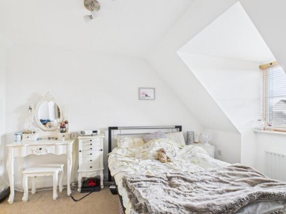 CAM01740G0-PR0444-STILL011