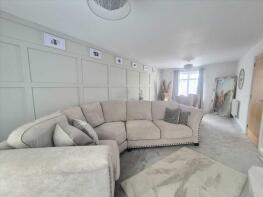 38, Highfields, Porth CF39 8GA