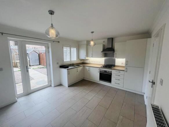 Kitchen/Dining Area