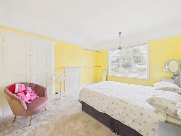 3 bed Semi-Detached for sale Image 8