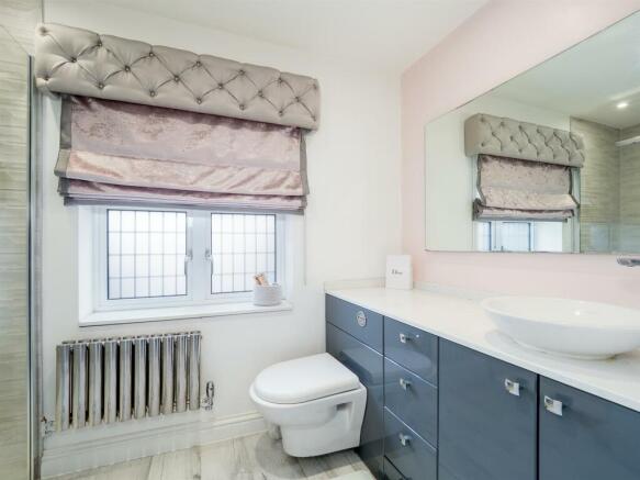 bed 3 ensuite