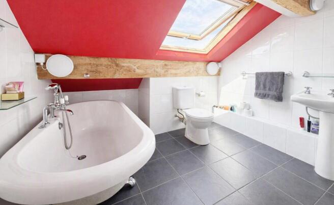 3 bed Terraced for sale Image 8