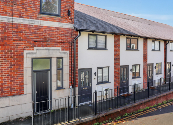3-bed terraced on Territorial Mews, 382 High Street, Connah's Quay, Deeside, Flintshire, CH5 4DR, £150,000