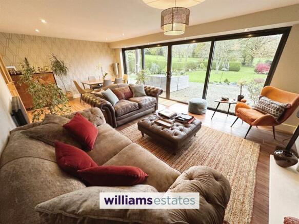 Living / Dining Room
