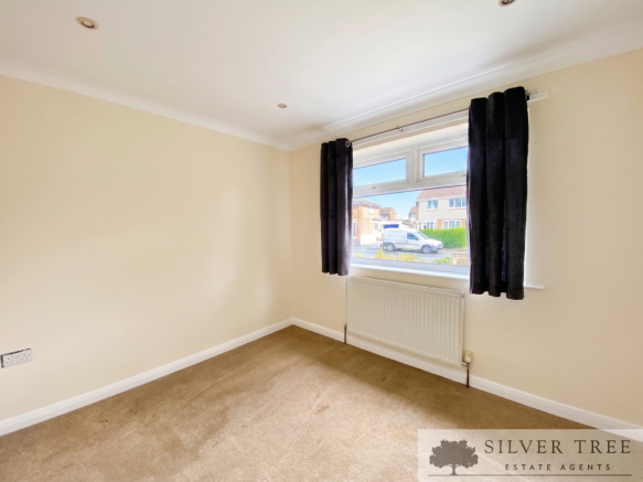 2 bed Semi-Detached Bungalow for sale Image 6
