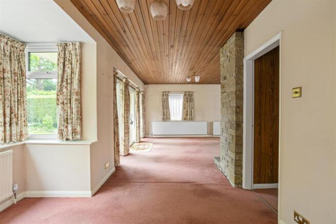3 bed Detached for sale Image 8