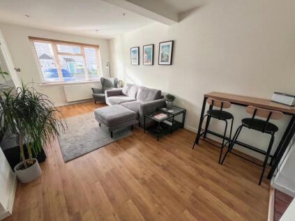 First Avenue, West Molesey, KT8