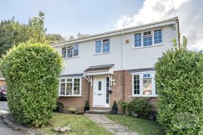3, Coombs Close, Horndean, Waterlooville PO8 0HE